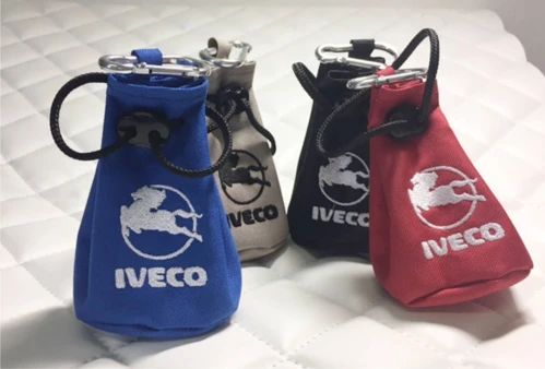 Mešec na drobné - IVECO s karabínou