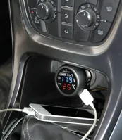 Voltmeter s USB nabíjačkou a teplomerom (3)