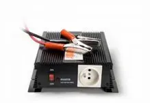 Menič napätia 24V / 230V - 600W (1)