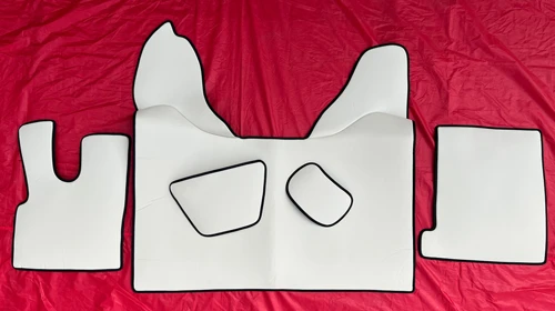 autokoberec DAF 106XF od 2018 automat – hladká koženka